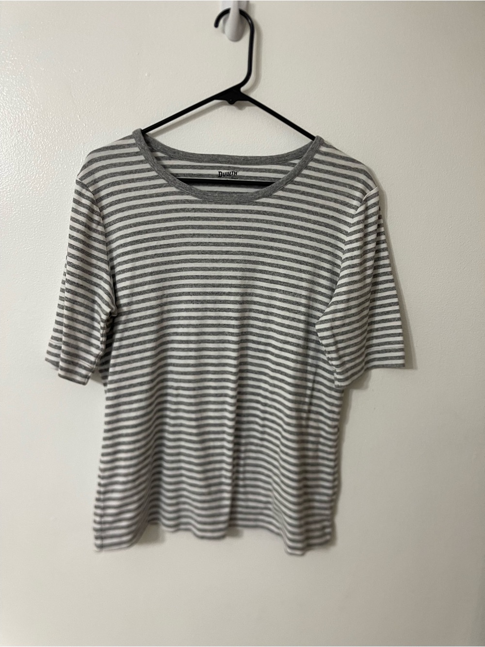 Duluth Trading Co Gray & White Striped Short Sleeve Crew Tee